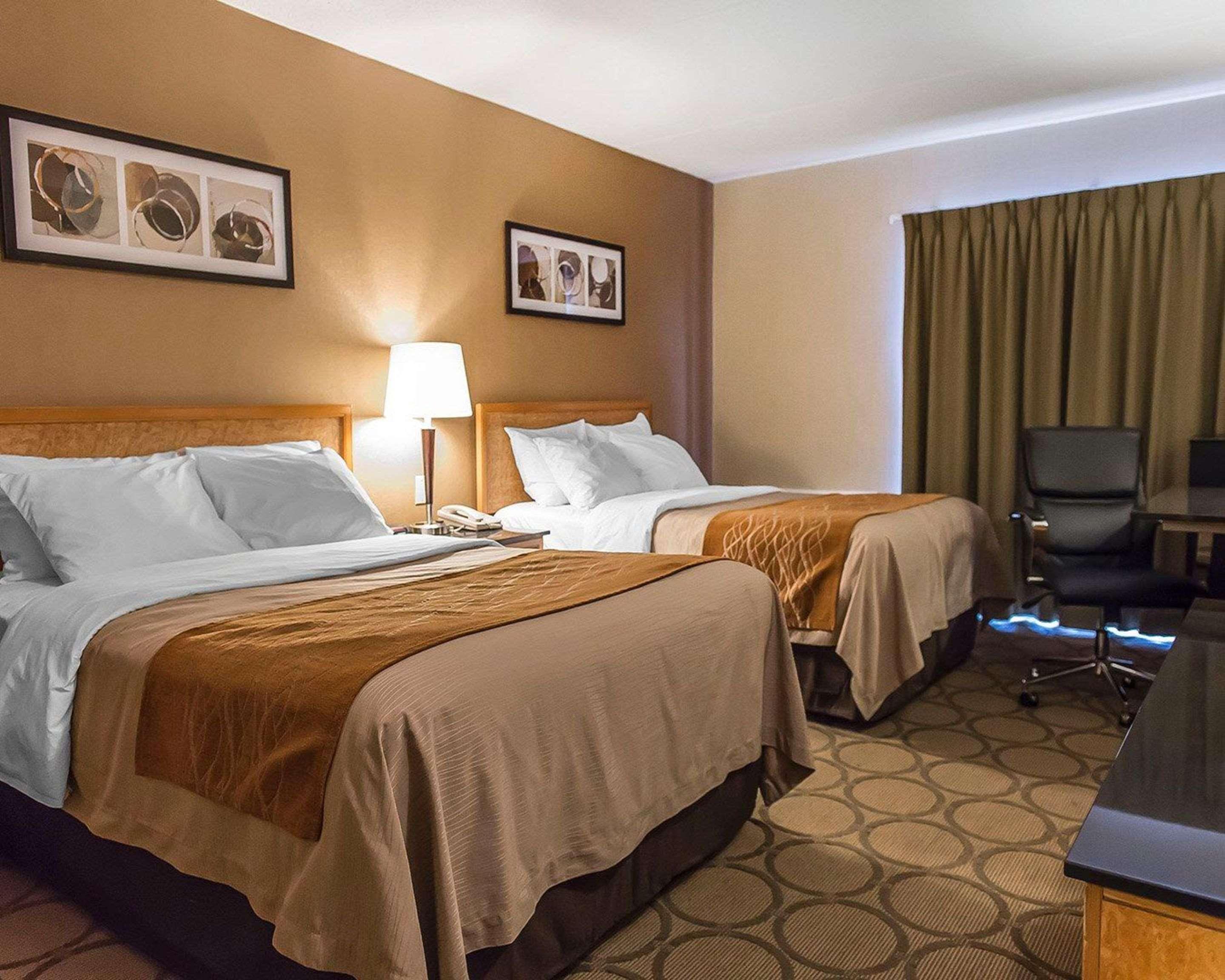 Comfort Inn Hwy 401 Kingston Kültér fotó
