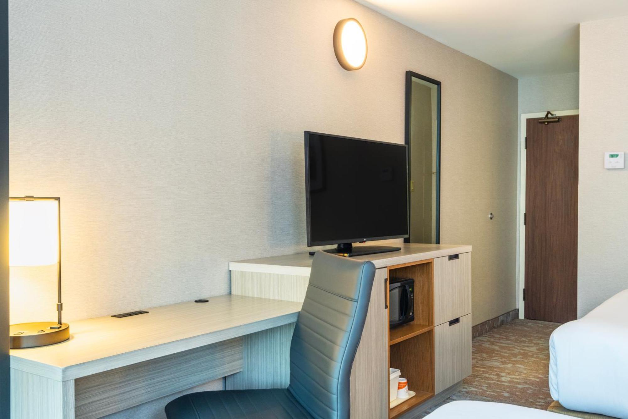 Comfort Inn Hwy 401 Kingston Kültér fotó