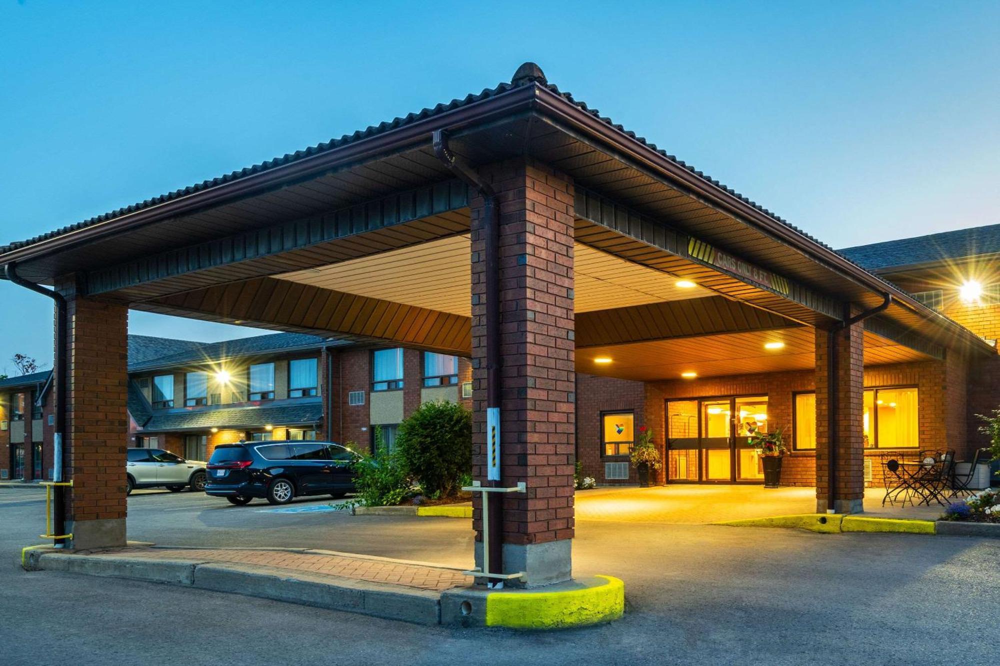 Comfort Inn Hwy 401 Kingston Kültér fotó