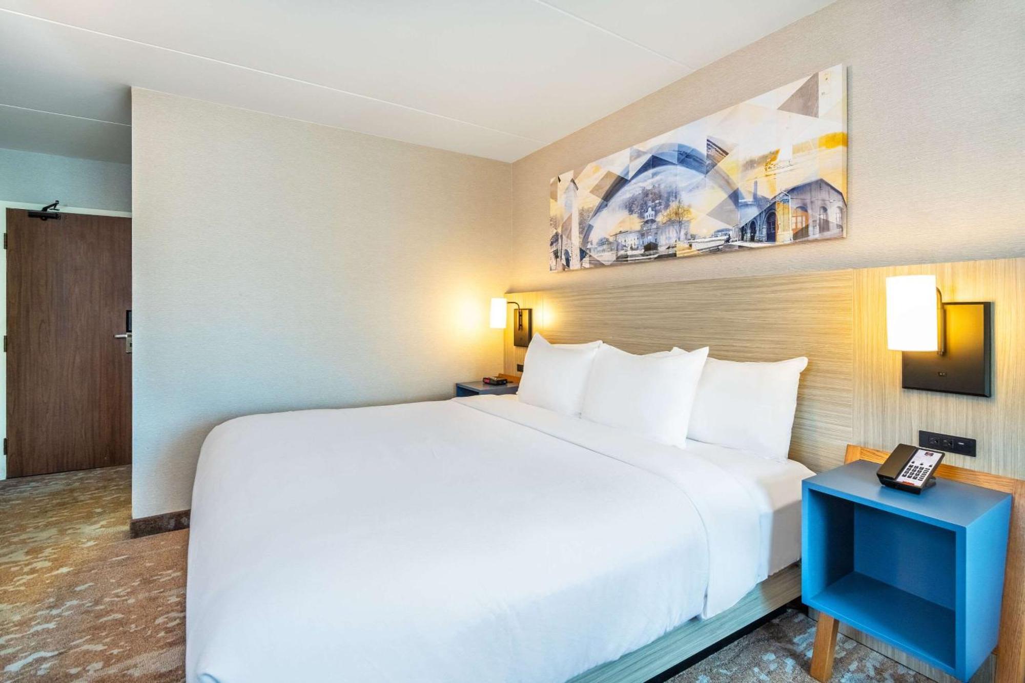 Comfort Inn Hwy 401 Kingston Kültér fotó
