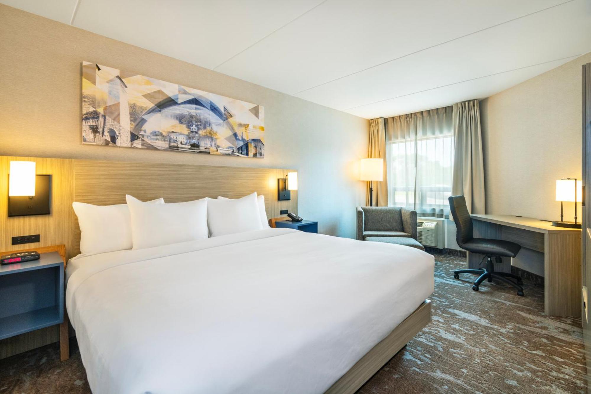 Comfort Inn Hwy 401 Kingston Kültér fotó