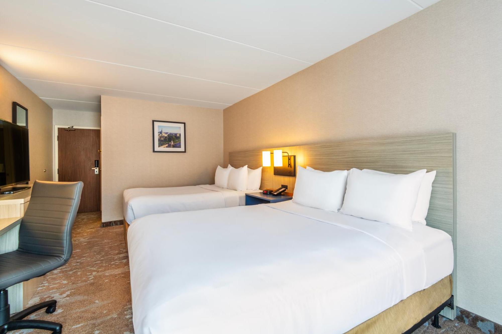 Comfort Inn Hwy 401 Kingston Kültér fotó