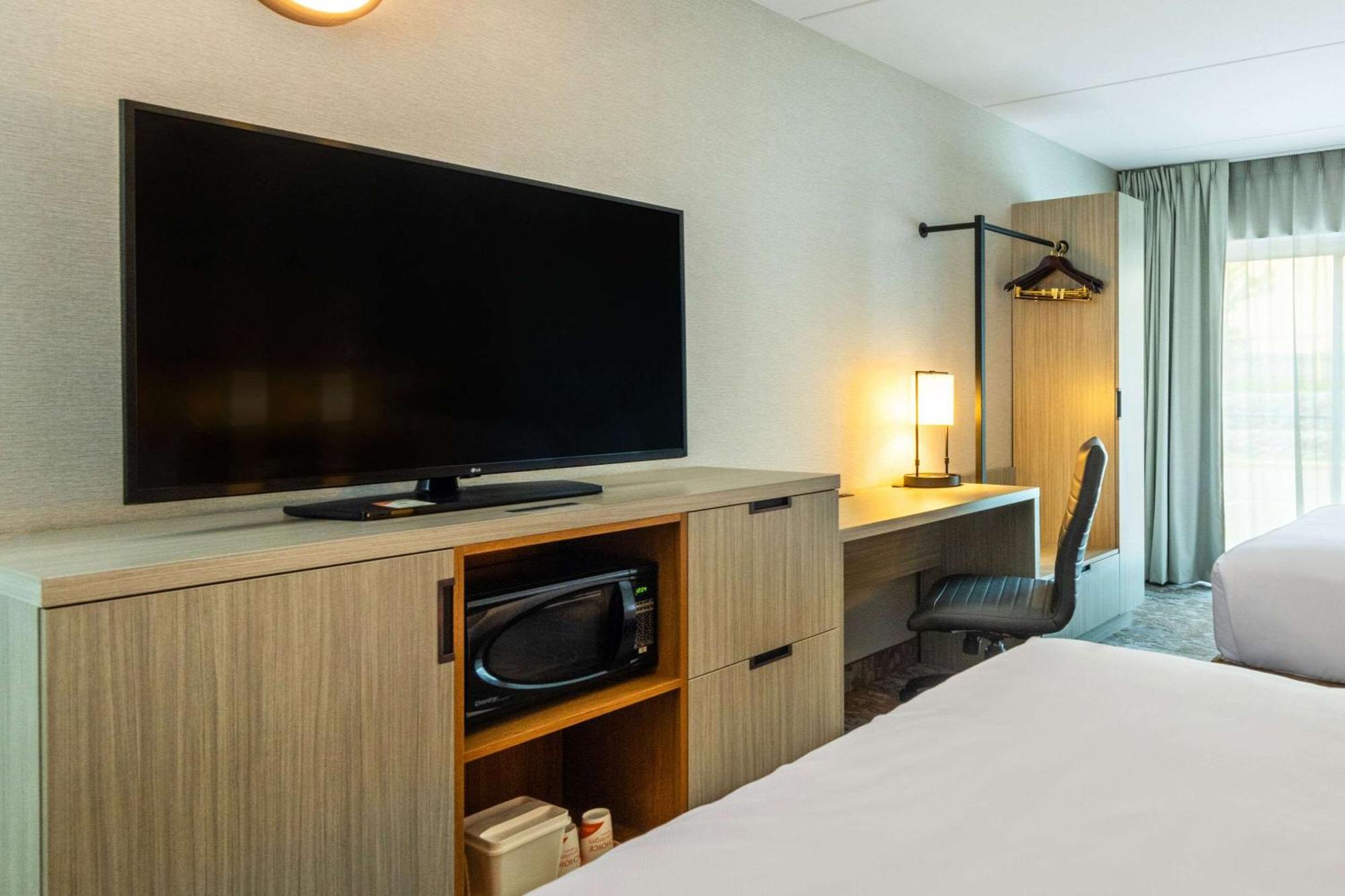 Comfort Inn Hwy 401 Kingston Kültér fotó